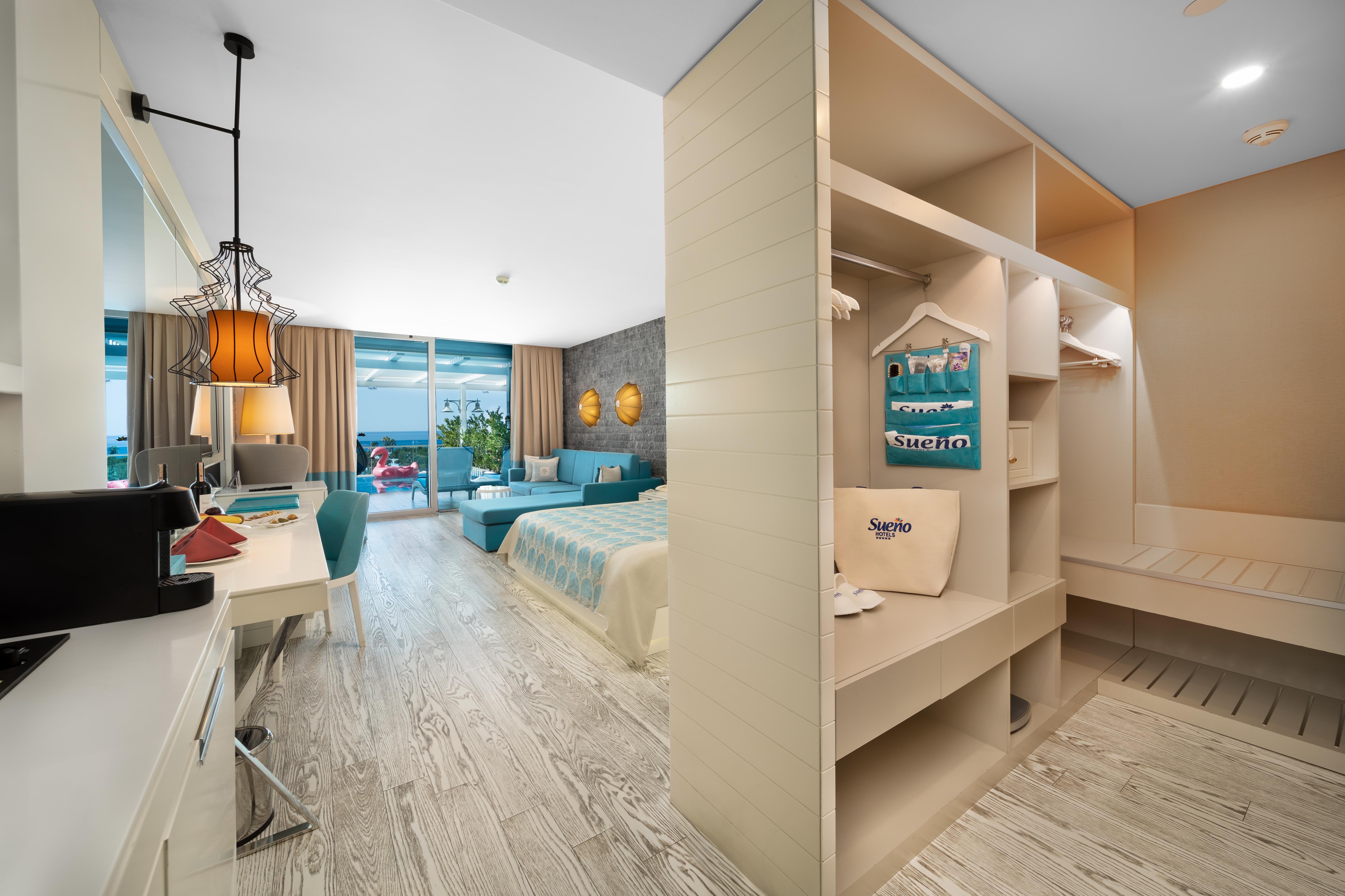 En fazla 3 yetişkin + 1 çocuk veya 2 yetişkin + 2 çocuk.