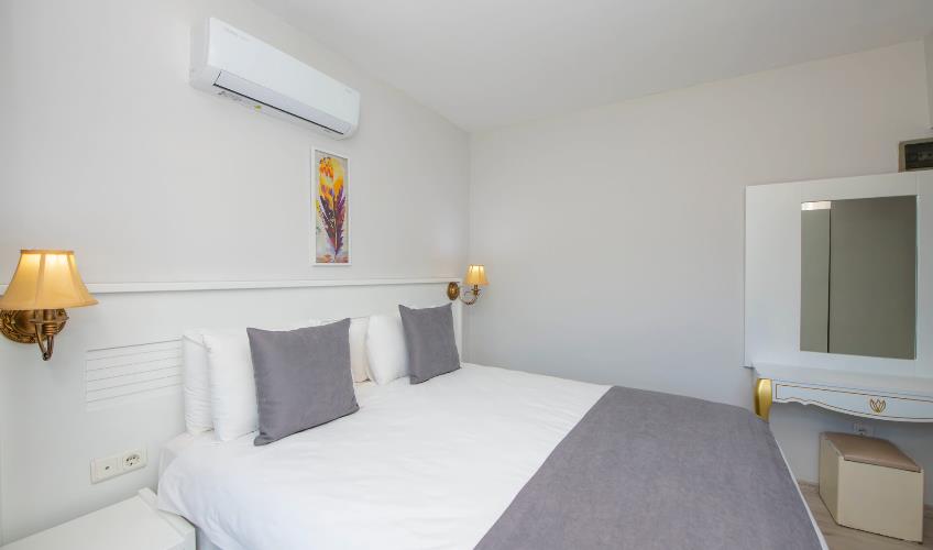 En fazla 2 yetişkin.