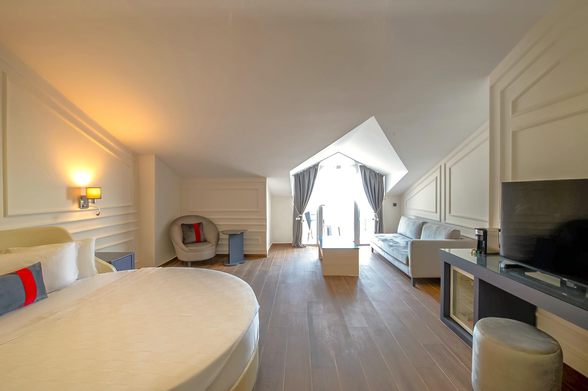 En fazla 2 yetişkin.