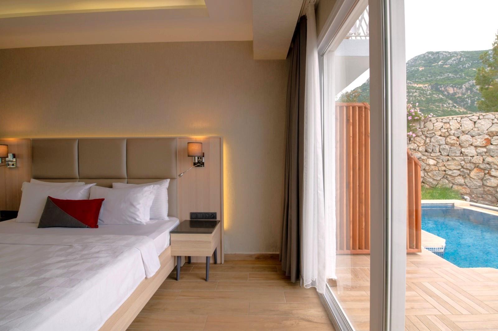 En fazla 2 yetişkin.