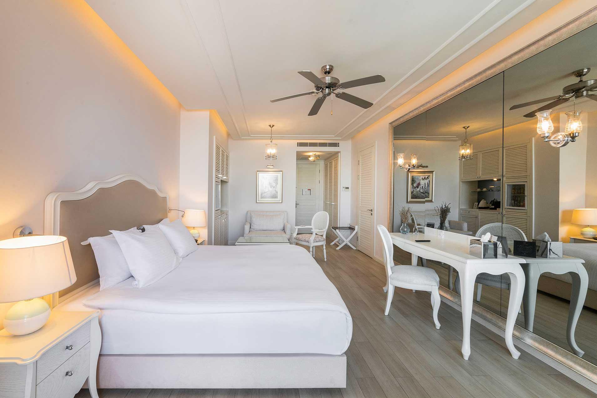 En fazla 3 yetişkin veya 2 yetişkin + 1 çocuk.