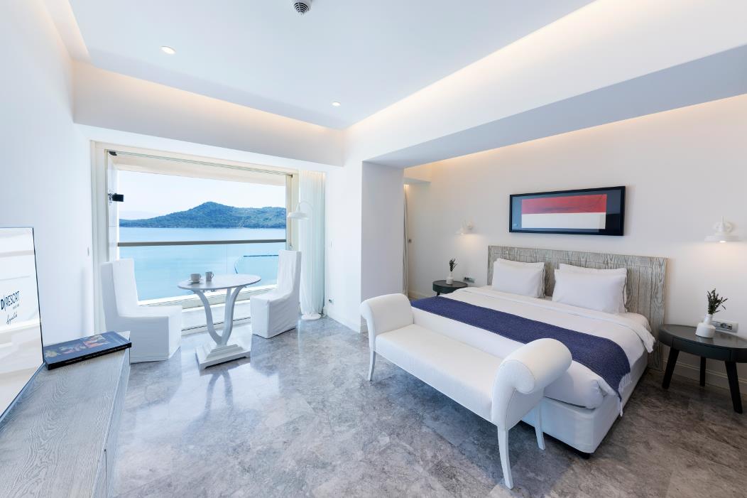 En fazla 3 yetişkin veya 2 yetişkin + 2 çocuk.