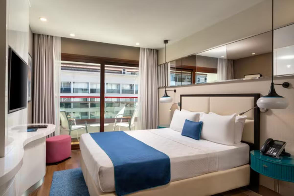 En fazla 2 yetişkin.