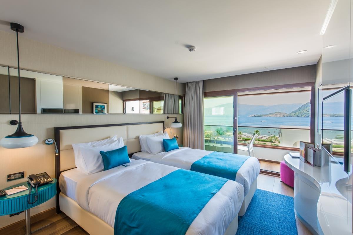 En fazla 2 yetişkin.