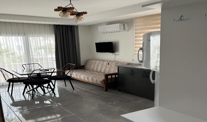 En fazla 4 yetişkin + 1 çocuk veya 3 yetişkin + 1 çocuk.