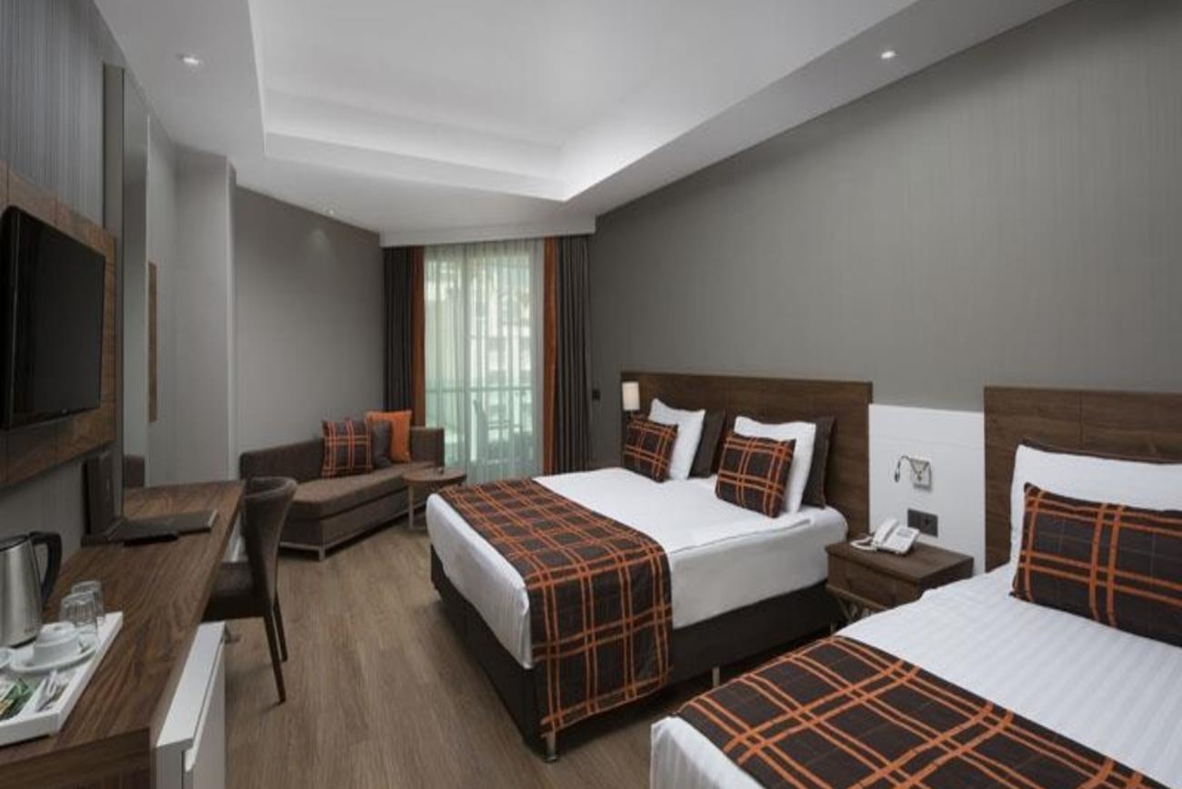 En fazla 3 yetişkin veya 2 yetişkin + 2 çocuk.