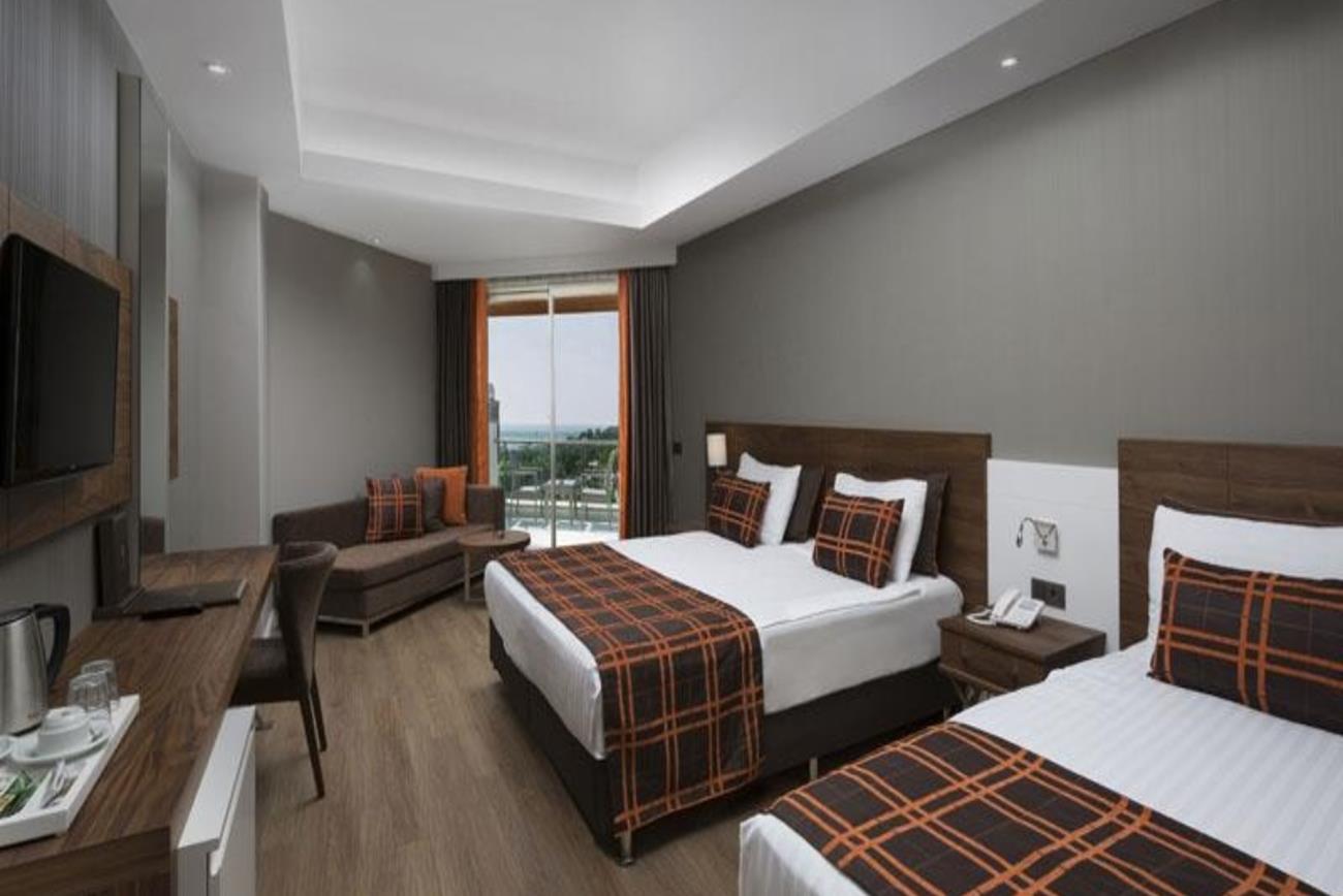 En fazla 3 yetişkin veya 2 yetişkin + 2 çocuk.