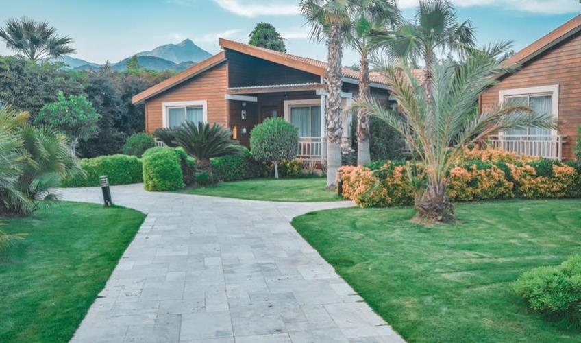 En fazla 4 yetişkin + 2 çocuk + 1 bebek (0-2 yaş) veya 3 yetişkin + 2 çocuk + 1 bebek (0-2 yaş).