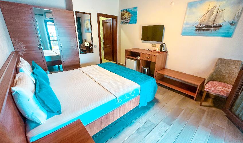 En az 2 yetişkin, En fazla 2 yetişkin.