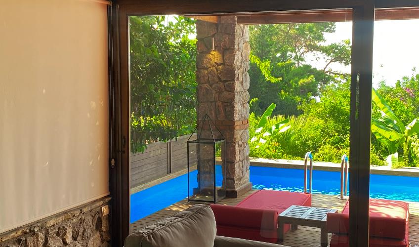 En fazla 2 yetişkin.