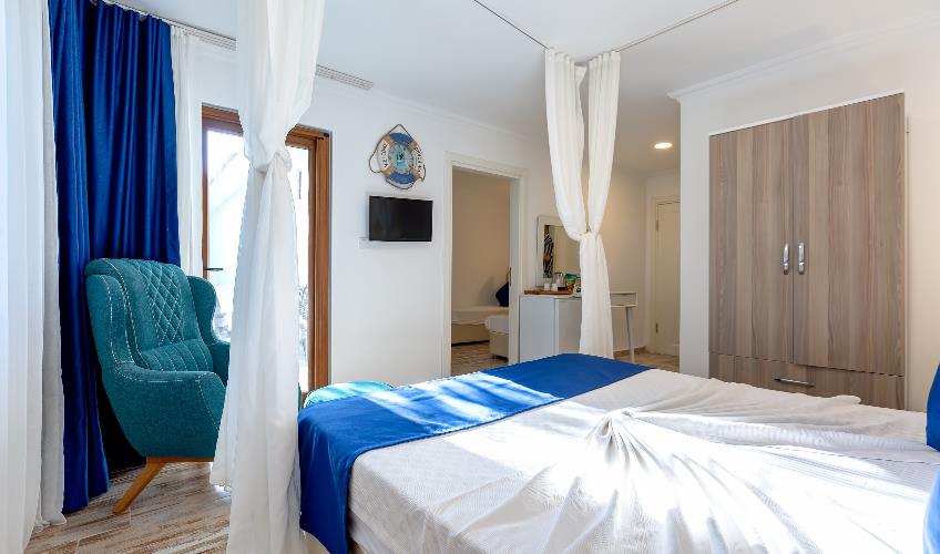 En az 2 yetişkin, En fazla 4 yetişkin.