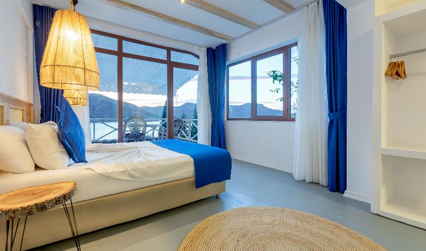 En fazla 2 yetişkin.