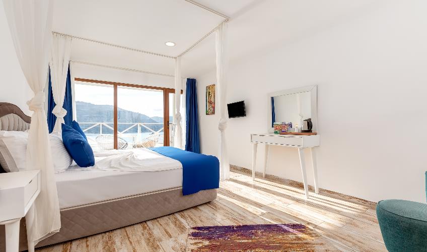 En fazla 2 yetişkin.