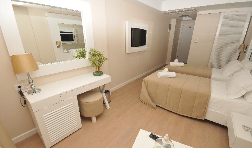 En fazla 2 yetişkin.