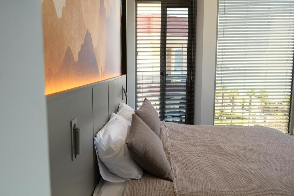 En az 2 yetişkin, En fazla 4 yetişkin veya 3 yetişkin + 1 çocuk.