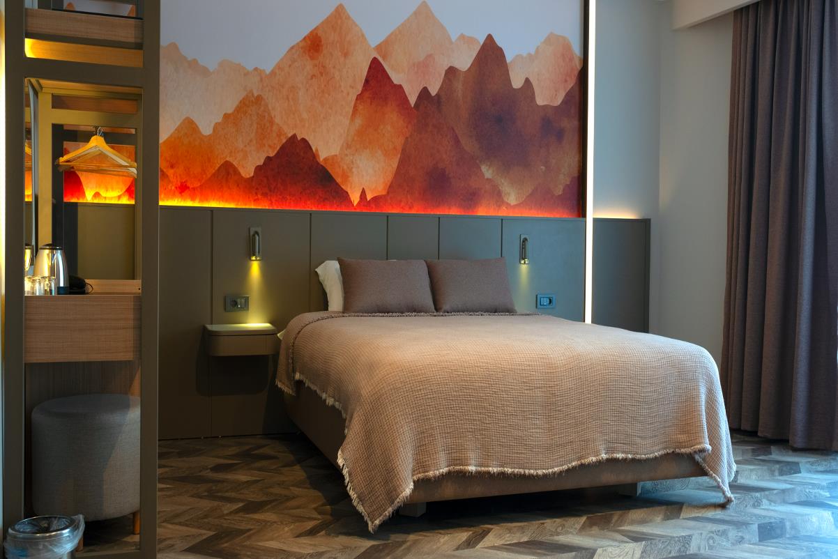 En az 2 yetişkin, En fazla 2 yetişkin.