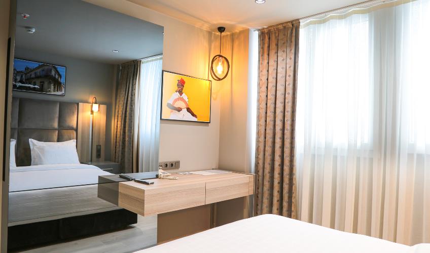 En fazla 2 yetişkin.