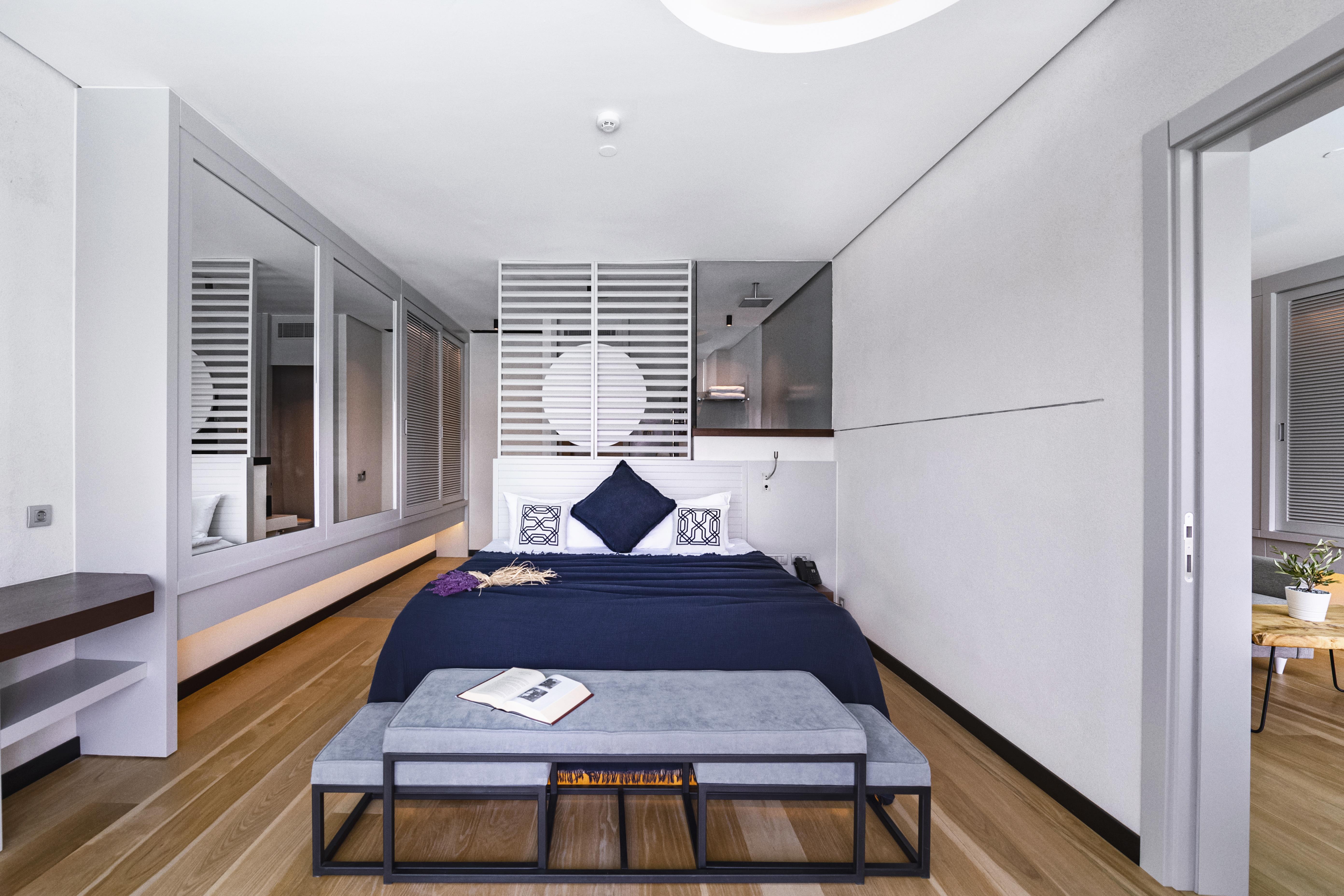 En az 2 yetişkin, En fazla 3 yetişkin veya 2 yetişkin + 1 çocuk.