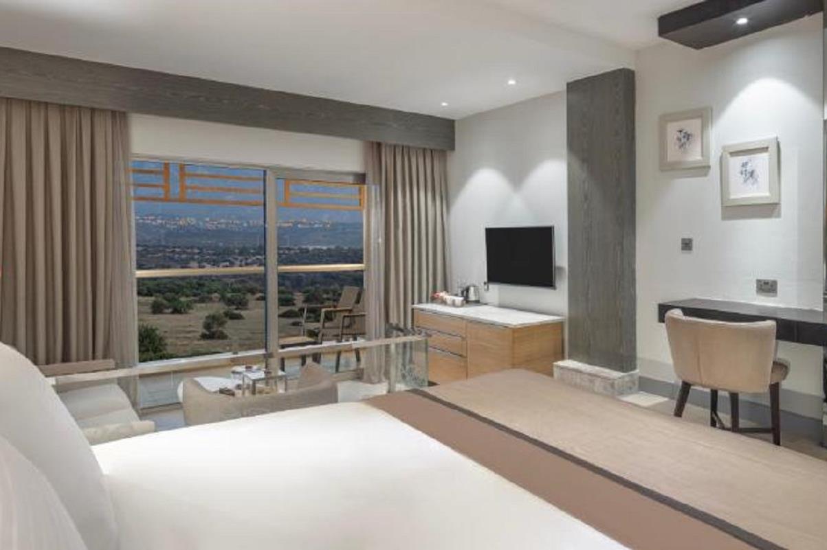 En fazla 3 yetişkin veya 2 yetişkin + 2 çocuk.