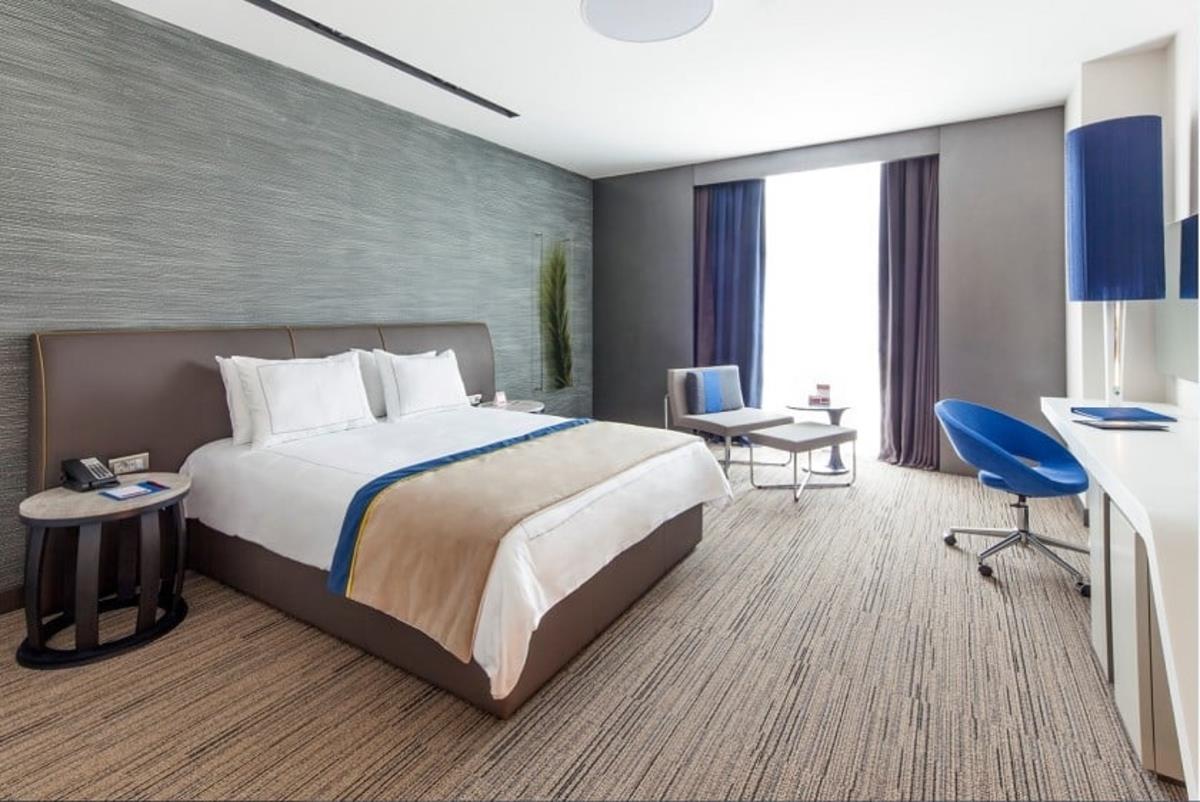 En fazla 2 yetişkin.