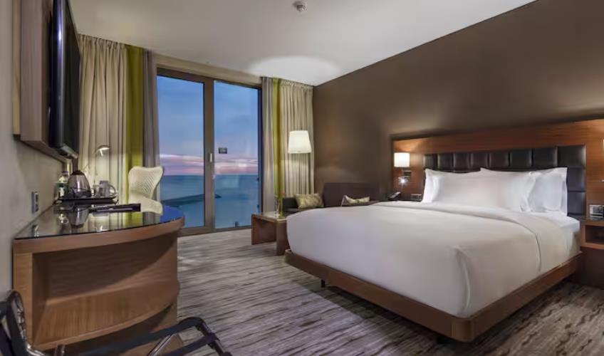 En fazla 2 yetişkin.