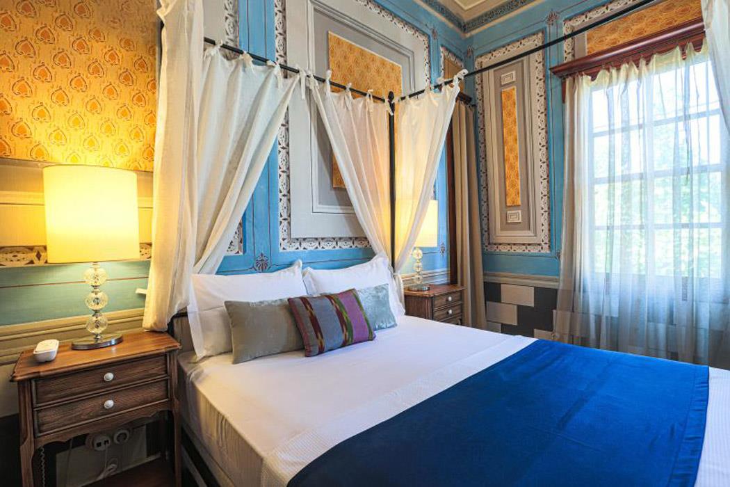 En az 2 yetişkin, En fazla 2 yetişkin.