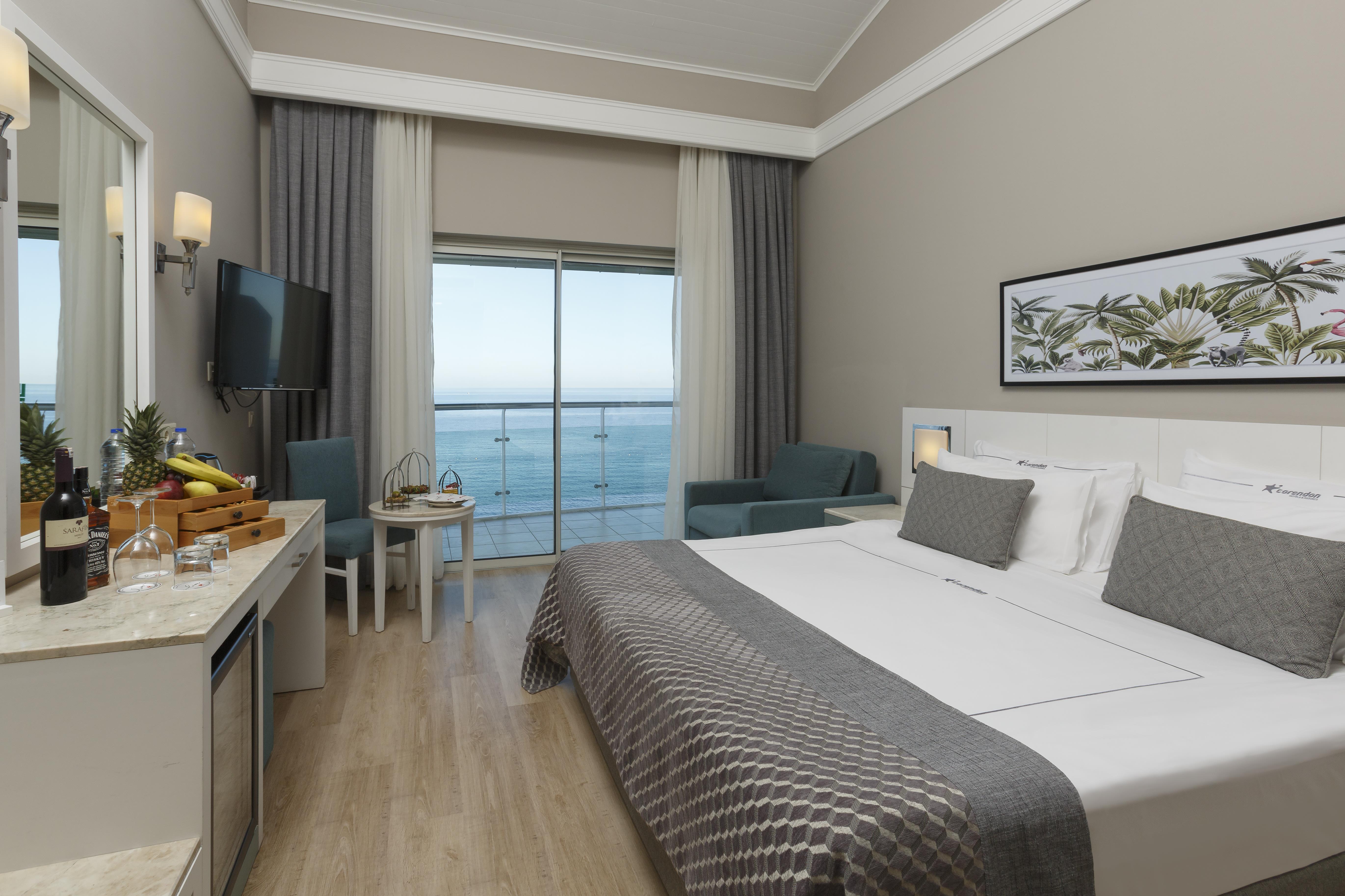 En fazla 3 yetişkin veya 2 yetişkin + 1 çocuk.