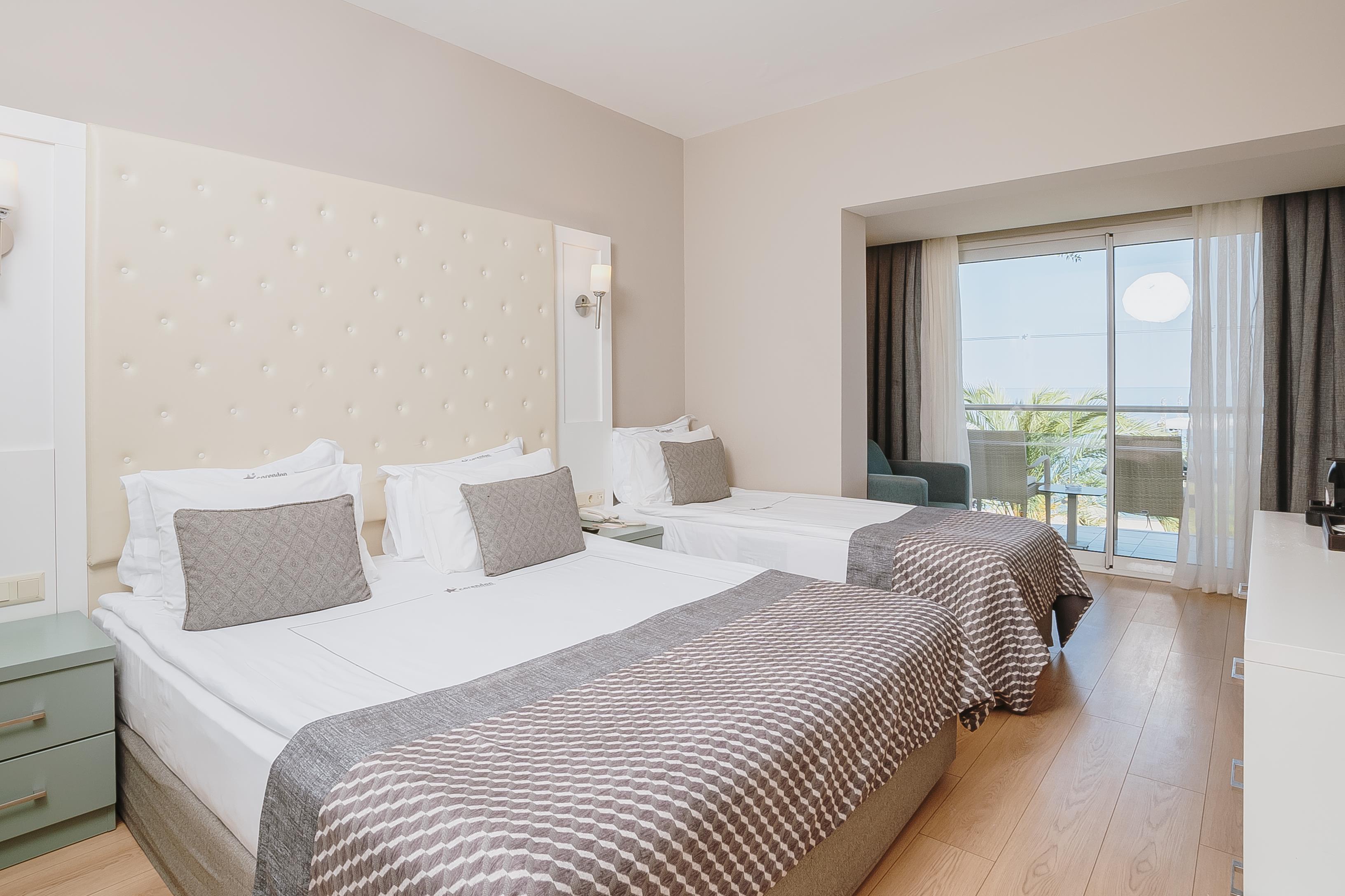 En fazla 3 yetişkin + 1 çocuk veya 2 yetişkin + 2 çocuk.