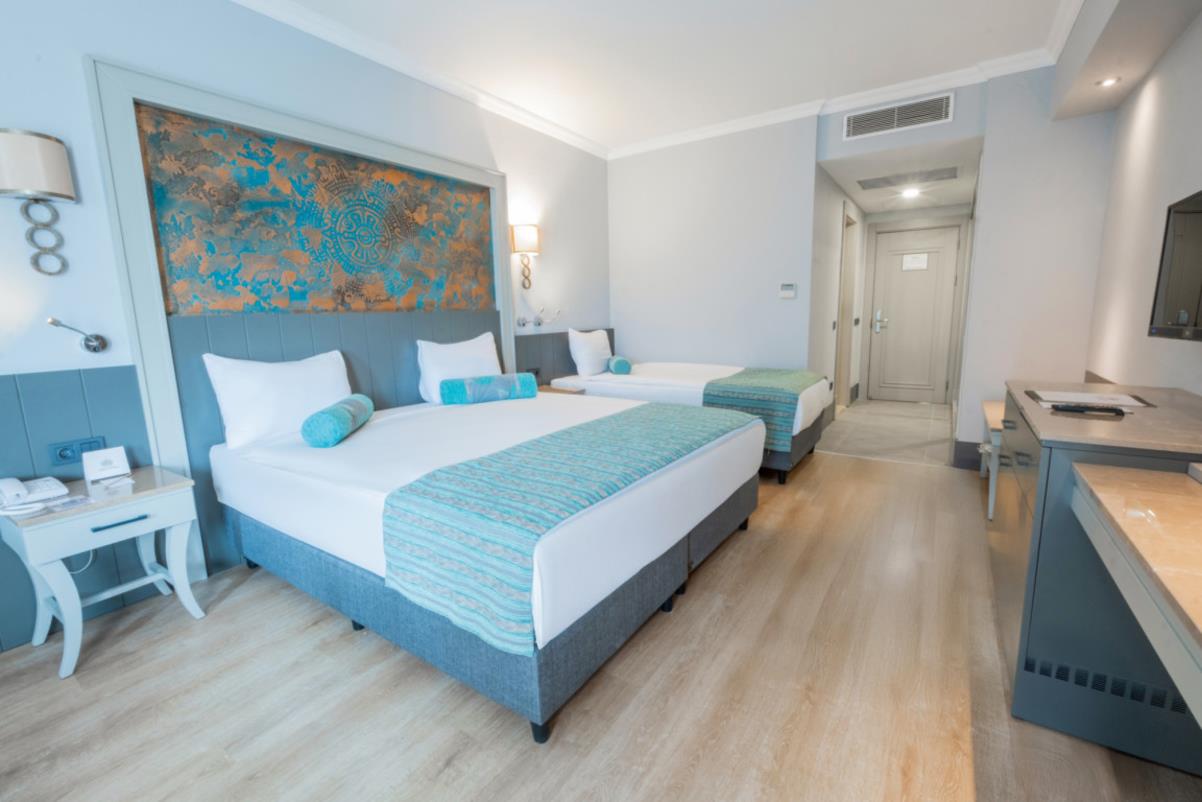 En fazla 3 yetişkin veya 2 yetişkin + 1 çocuk.