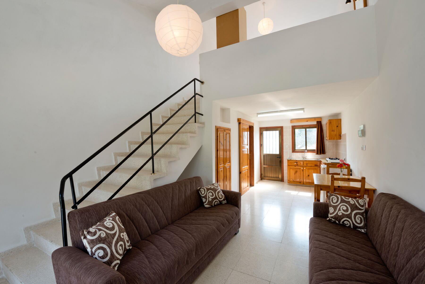 En az 4 yetişkin, En fazla 4 yetişkin.