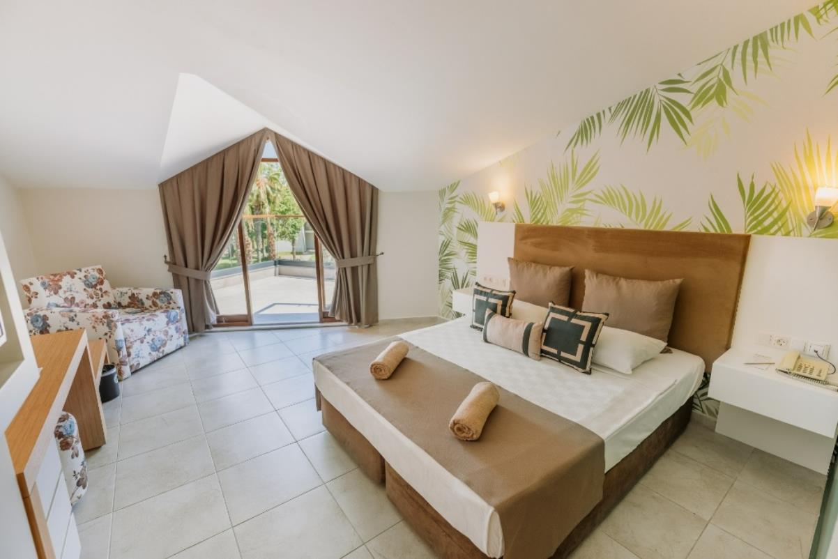 En fazla 2 yetişkin veya 1 yetişkin + 1 çocuk.