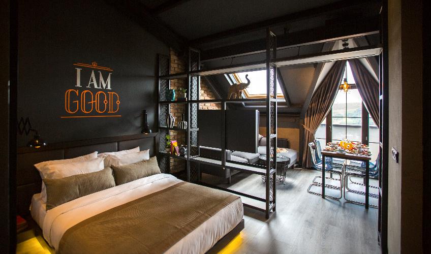 En fazla 2 yetişkin.