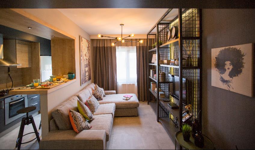 En az 3 yetişkin, En fazla 4 yetişkin.