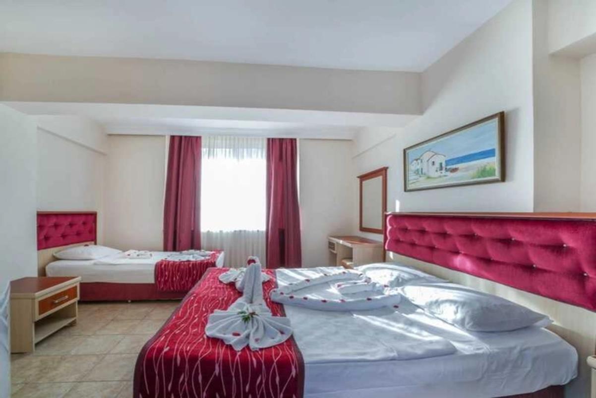 En fazla 3 yetişkin veya 2 yetişkin + 2 çocuk.