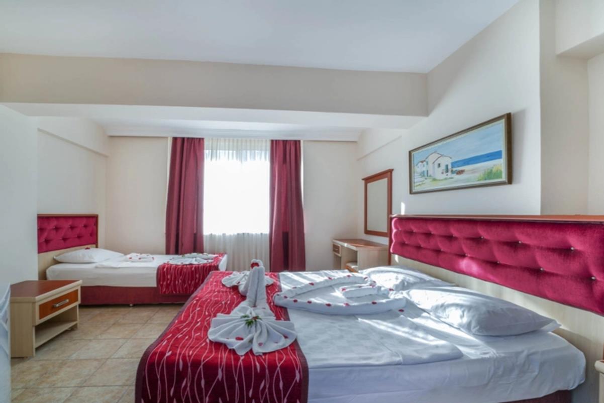 En fazla 3 yetişkin veya 2 yetişkin + 2 çocuk.