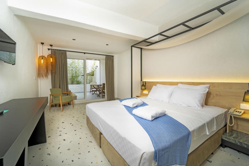 En az 2 yetişkin, En fazla 2 yetişkin.