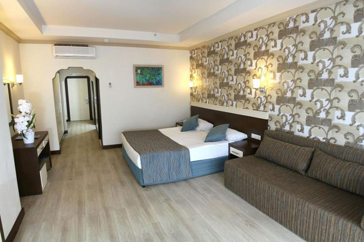 En az 2 yetişkin, En fazla 3 yetişkin + 1 çocuk veya 2 yetişkin + 2 çocuk.