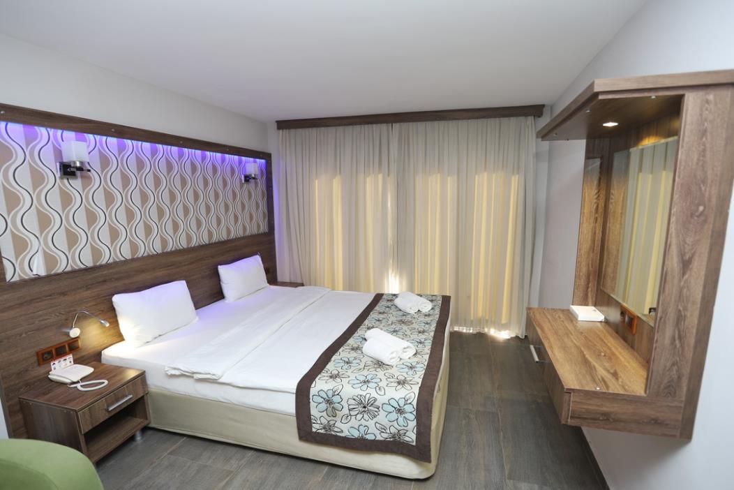 En fazla 2 yetişkin + 1 çocuk veya 1 yetişkin + 1 çocuk.