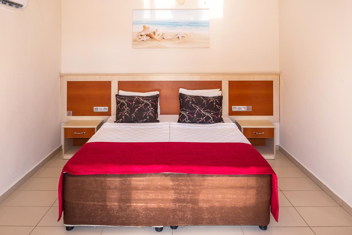 En az 2 yetişkin, En fazla 4 yetişkin veya 3 yetişkin + 1 çocuk.