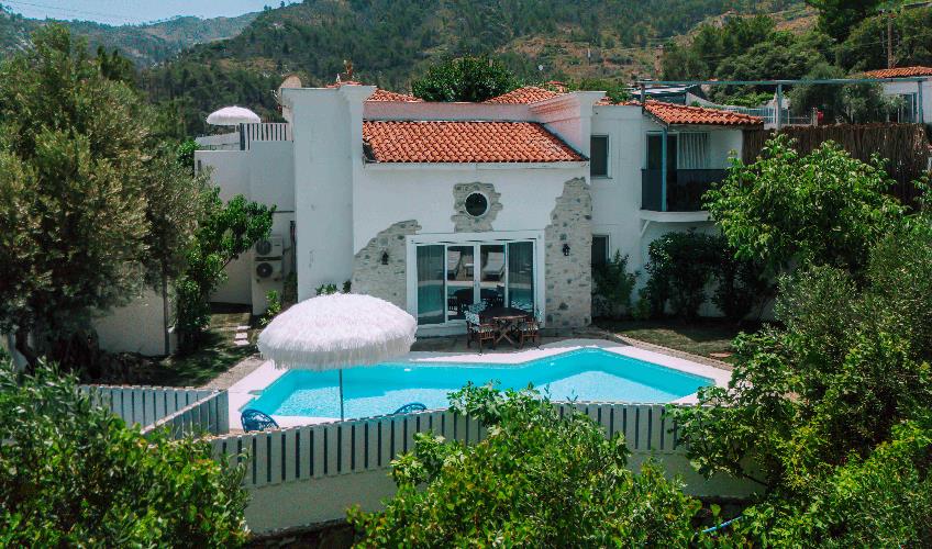 En az 2 yetişkin, En fazla 7 yetişkin veya 6 yetişkin + 1 çocuk.