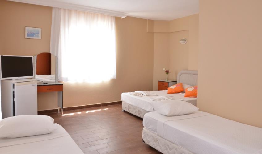 En az 2 yetişkin, En fazla 4 yetişkin + 1 bebek (0-2 yaş) veya 3 yetişkin + 1 çocuk + 1 bebek (0-2 yaş).