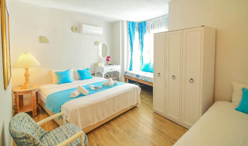 En fazla 4 yetişkin veya 3 yetişkin + 1 çocuk.