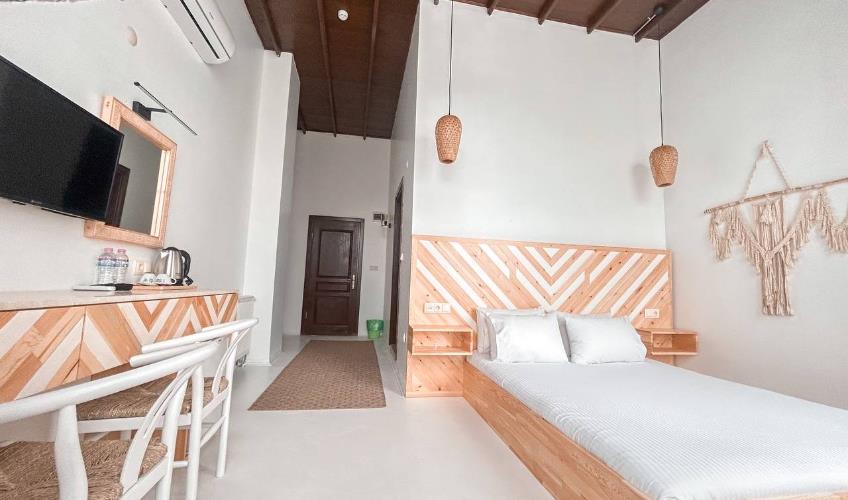 En fazla 2 yetişkin.