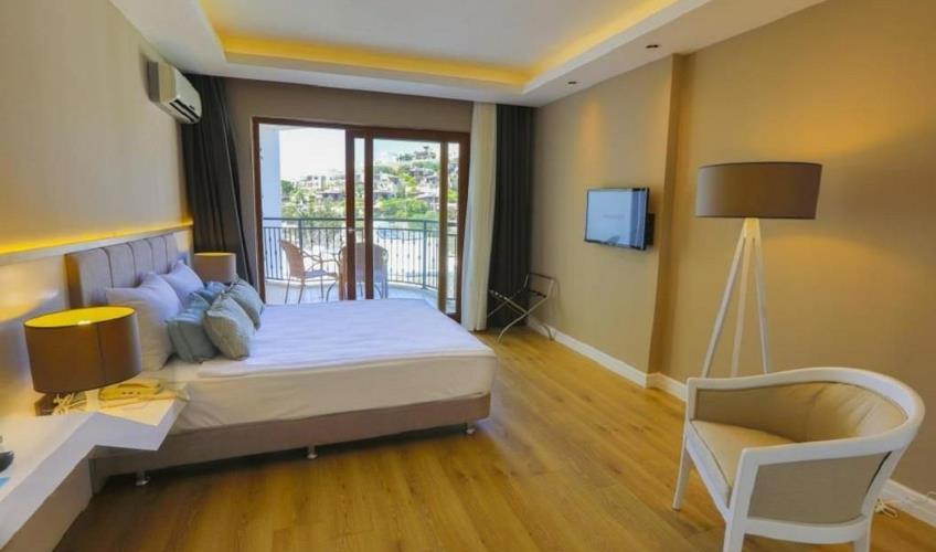 En fazla 3 yetişkin veya 2 yetişkin + 1 çocuk.