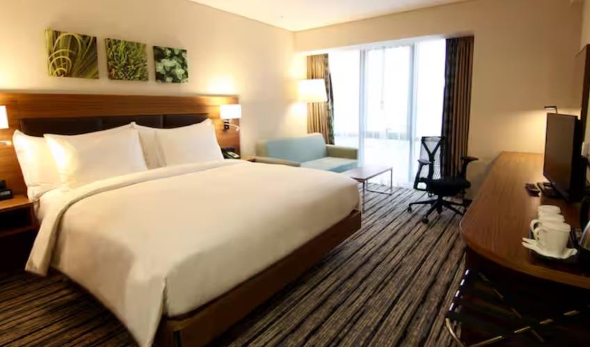 En fazla 4 yetişkin.