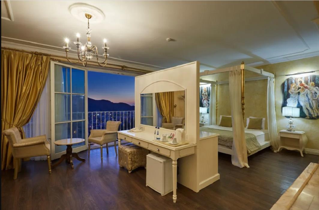 En fazla 2 yetişkin.