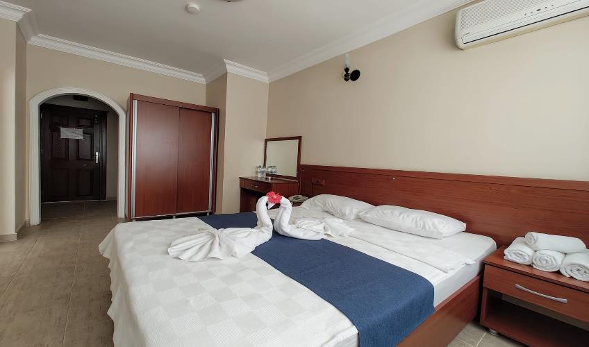 En fazla 2 yetişkin + 2 çocuk veya 1 yetişkin + 2 çocuk.