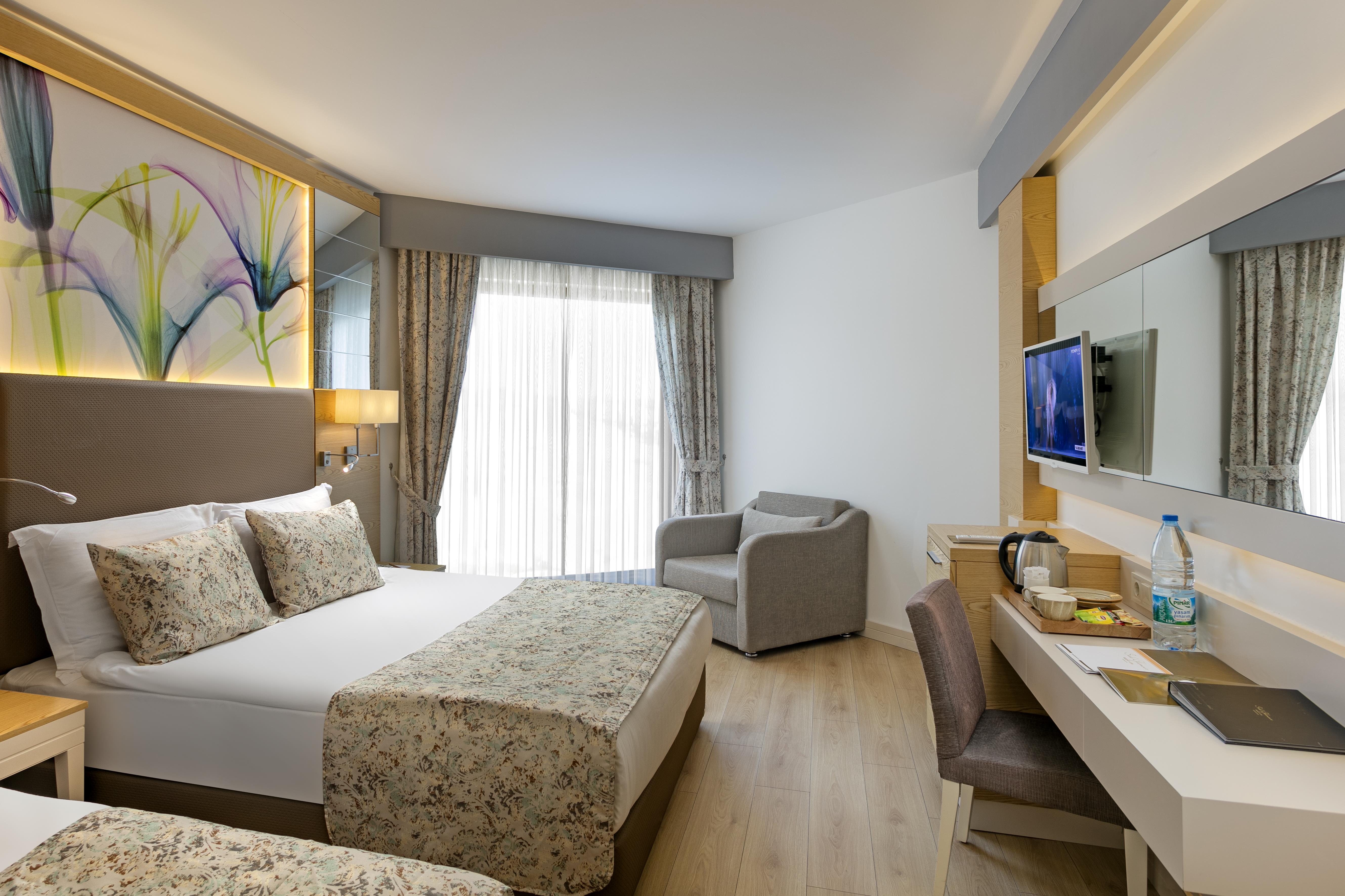 En fazla 3 yetişkin veya 2 yetişkin + 2 çocuk.