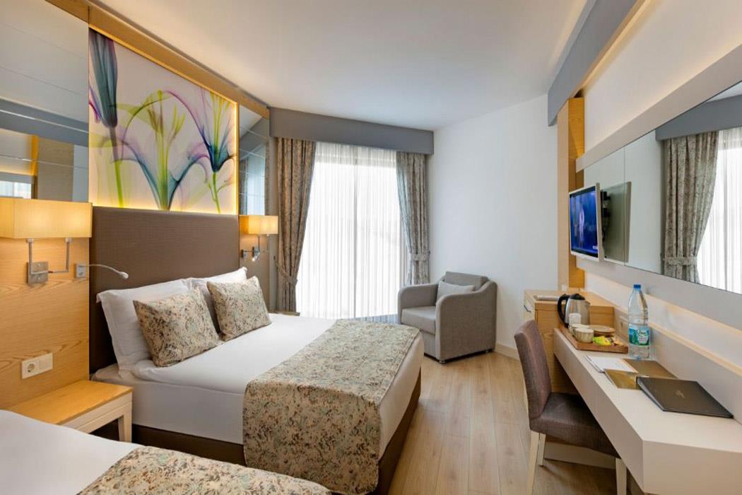 En fazla 3 yetişkin veya 2 yetişkin + 2 çocuk.