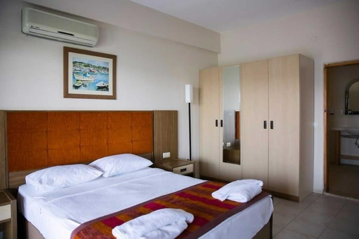 En fazla 3 yetişkin veya 2 yetişkin + 2 çocuk.